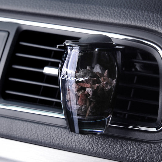 Car air outlet aromatherapy